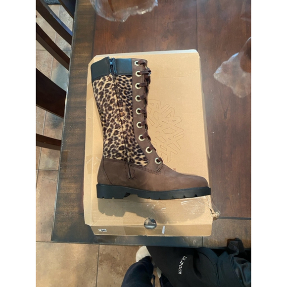 Timberland Women’s Brown Leopard Tall Boots Size 6.5 (youth4.5) - Picture 2 of 8